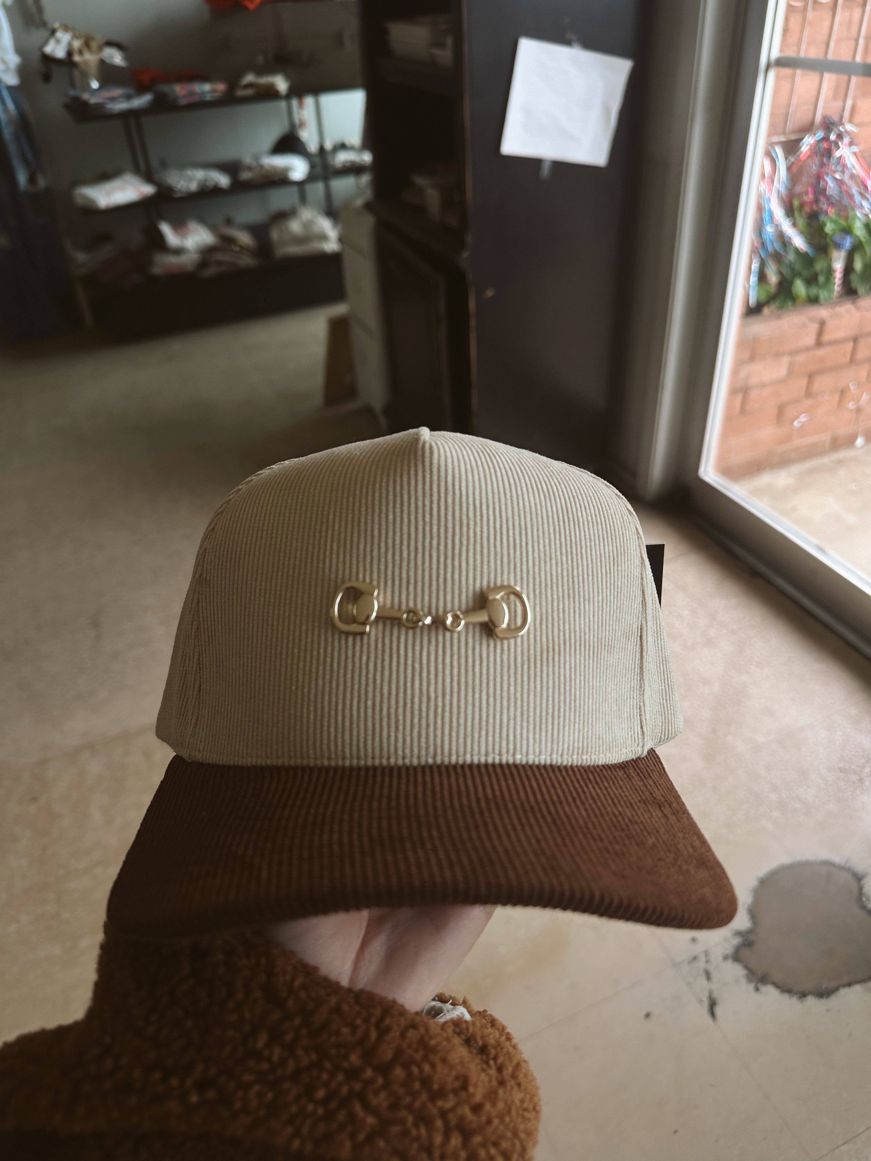 Horse bit chocolate brown cap